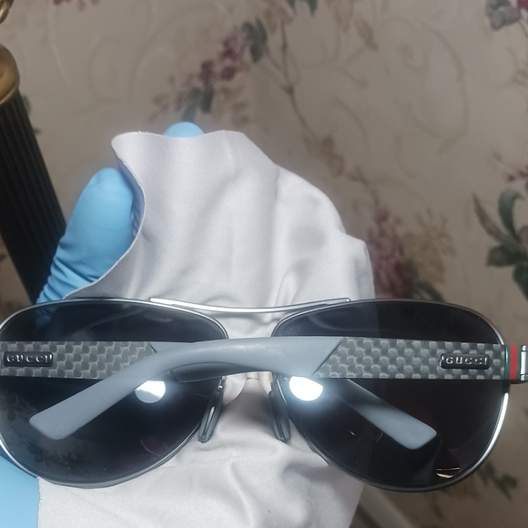 Gucci Polarized Sunglasses GG - Picture 4 of 11